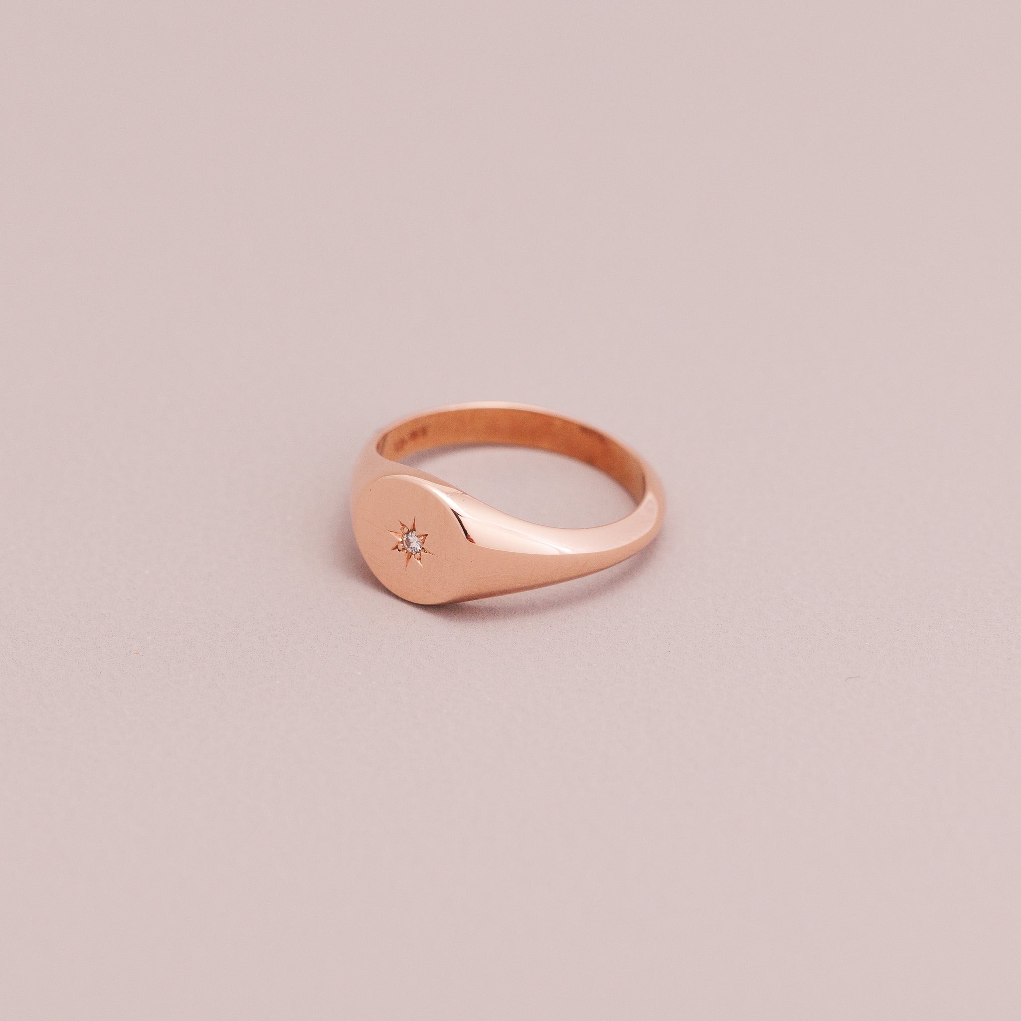 Signature LD Women’s Midi Monogram Ring