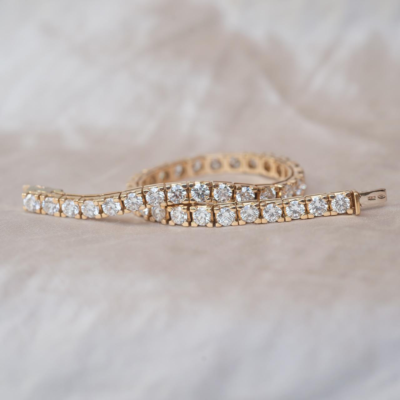 18ct handset natural diamond line bracelet