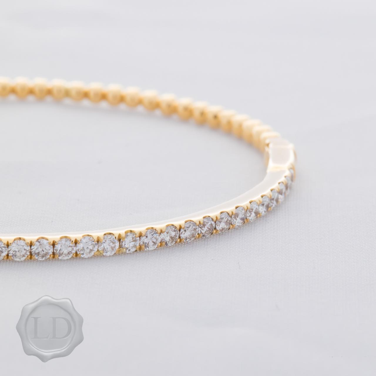 Diamond hinge bangle