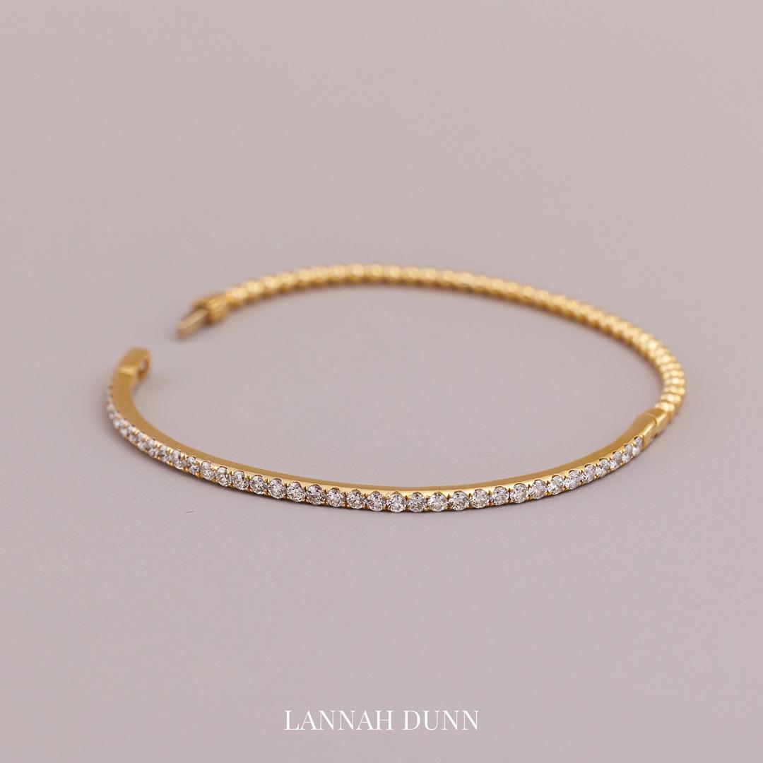 Diamond hinge bangle