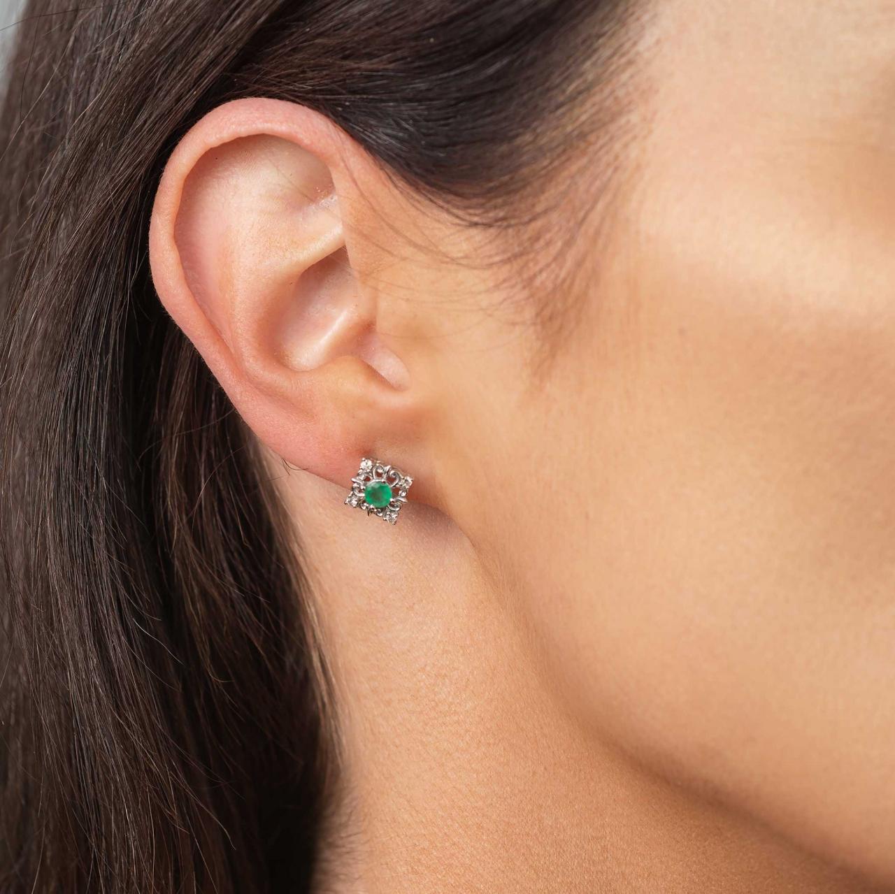 White gold snowflake emerald earrings