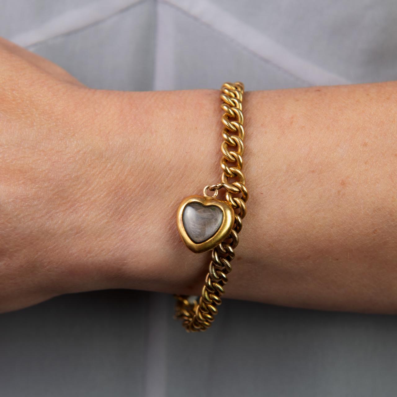 15ct gold curb bracelet pendant drop