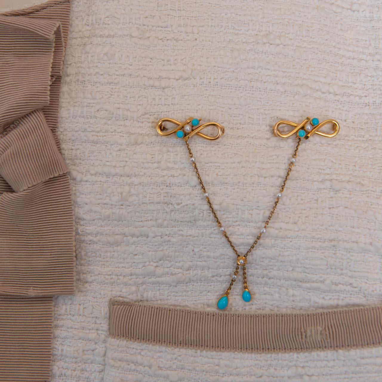 High-carat Turquoise & pearl double collar pin brooch