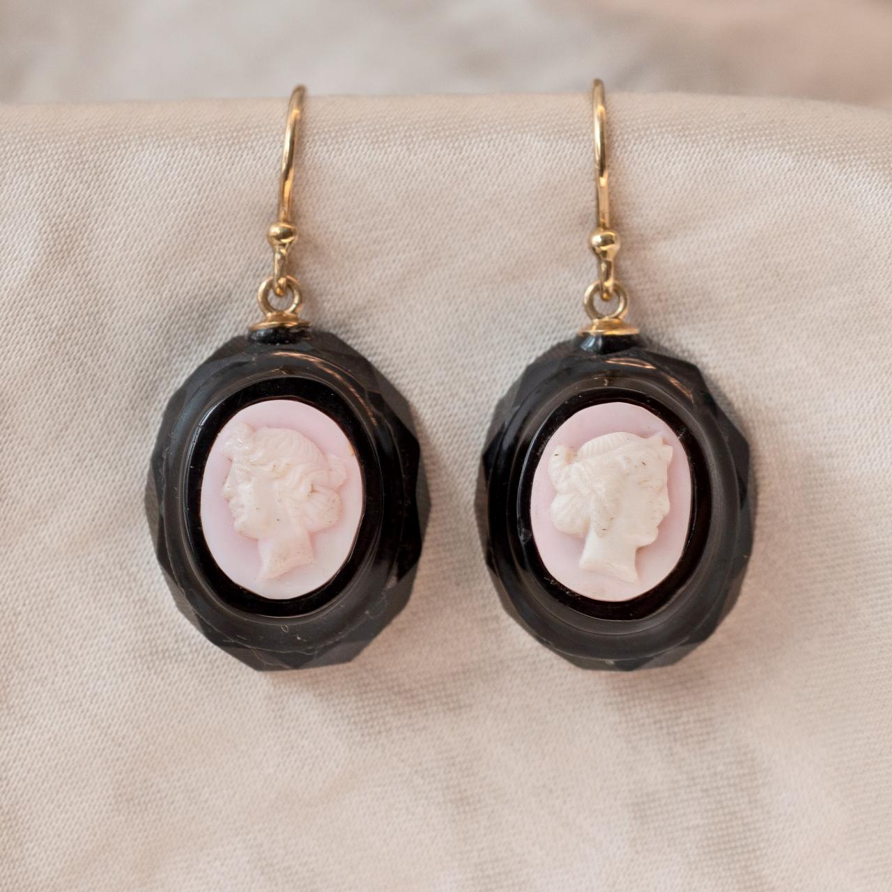 Cameo drop earrings