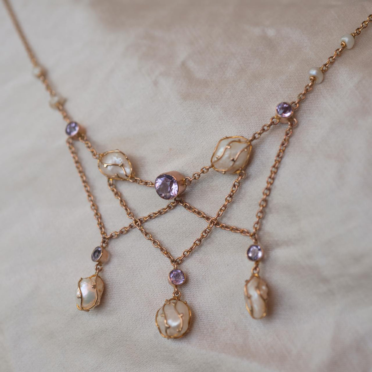 Pearl & amethyst Art Nouveau cascade fine chain
