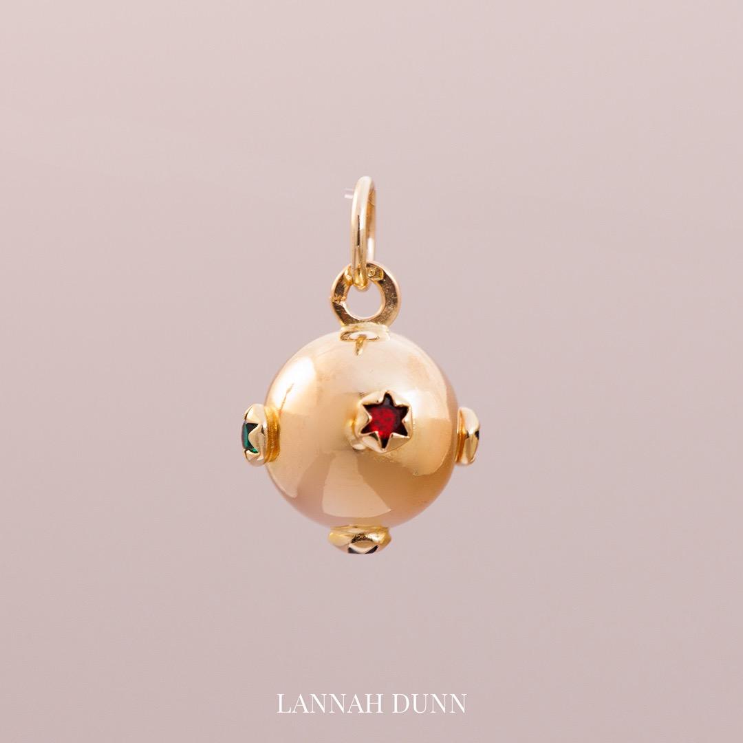 18ct Antique Sputnik charm