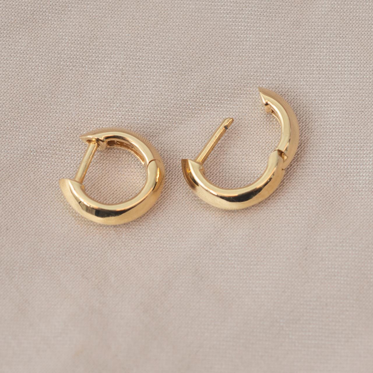 Lovely bright 18ct gold huggies