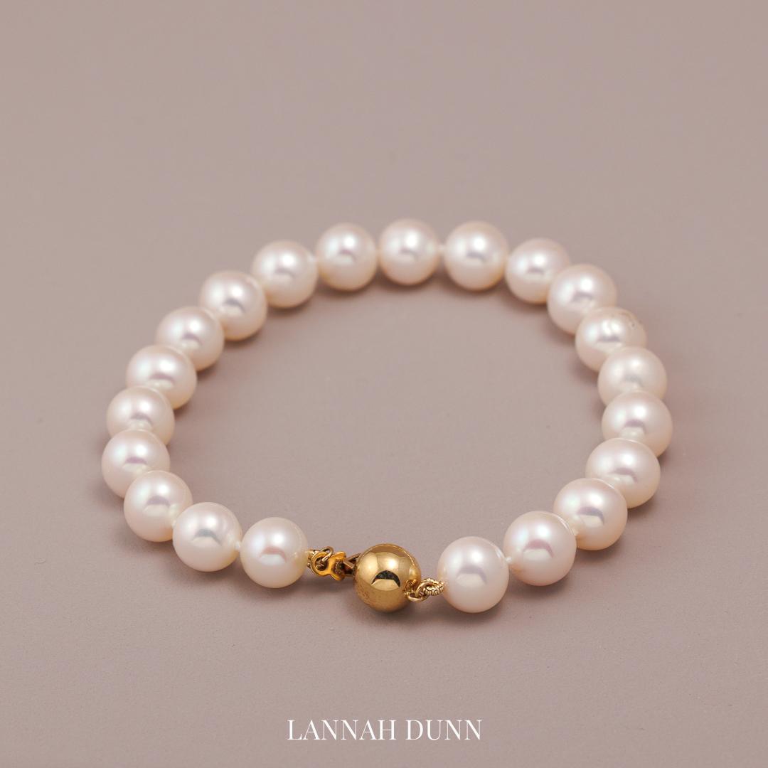 Traditional pearl bracelet with 9ct gold clasp