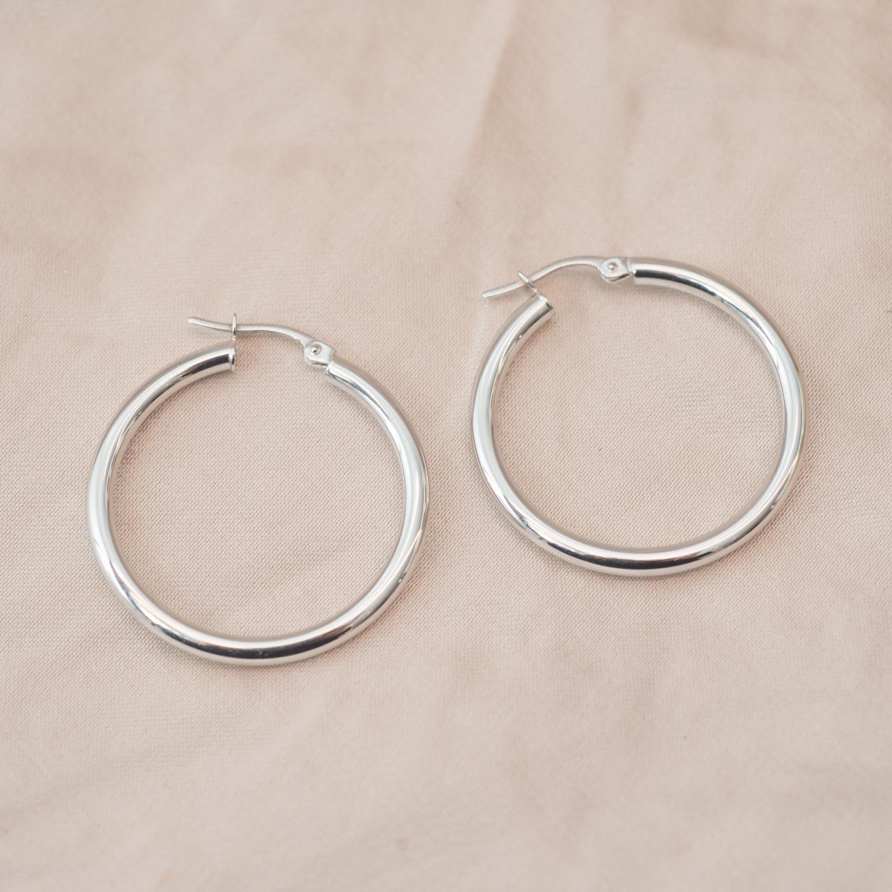 Medium 25mm white gold classic hoops