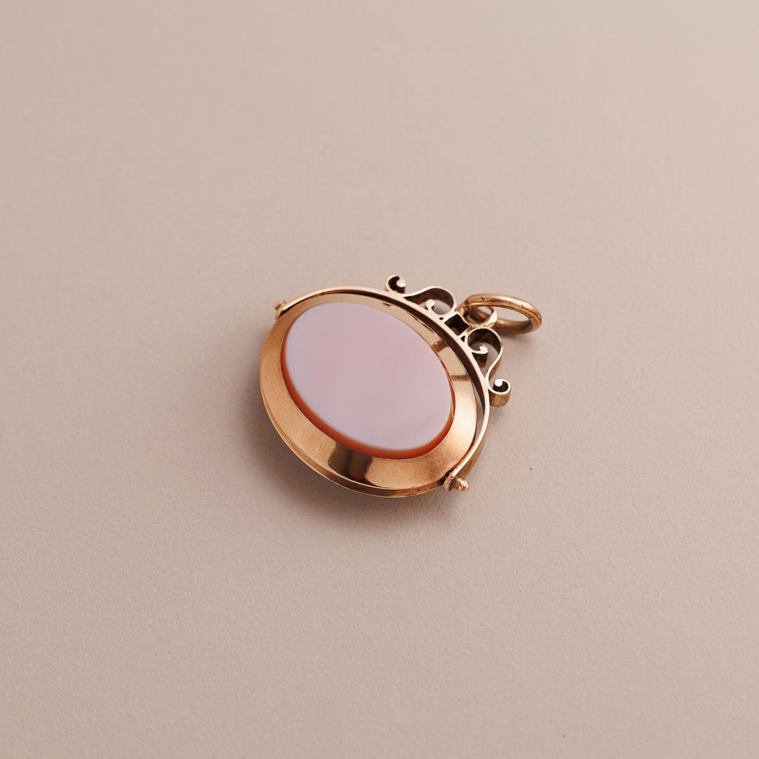 9ct gold locket swivel pendant