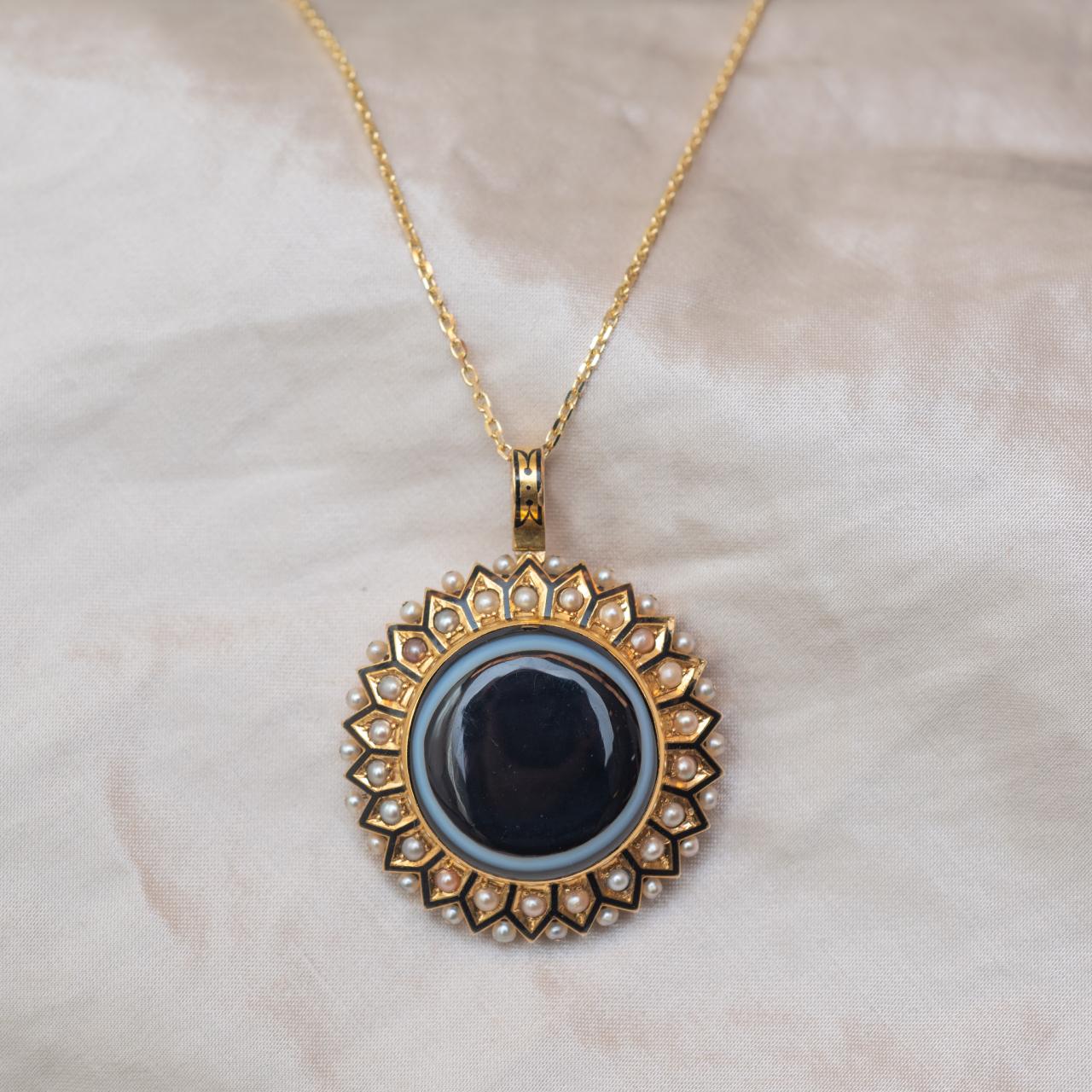 15ct locket back pendant
