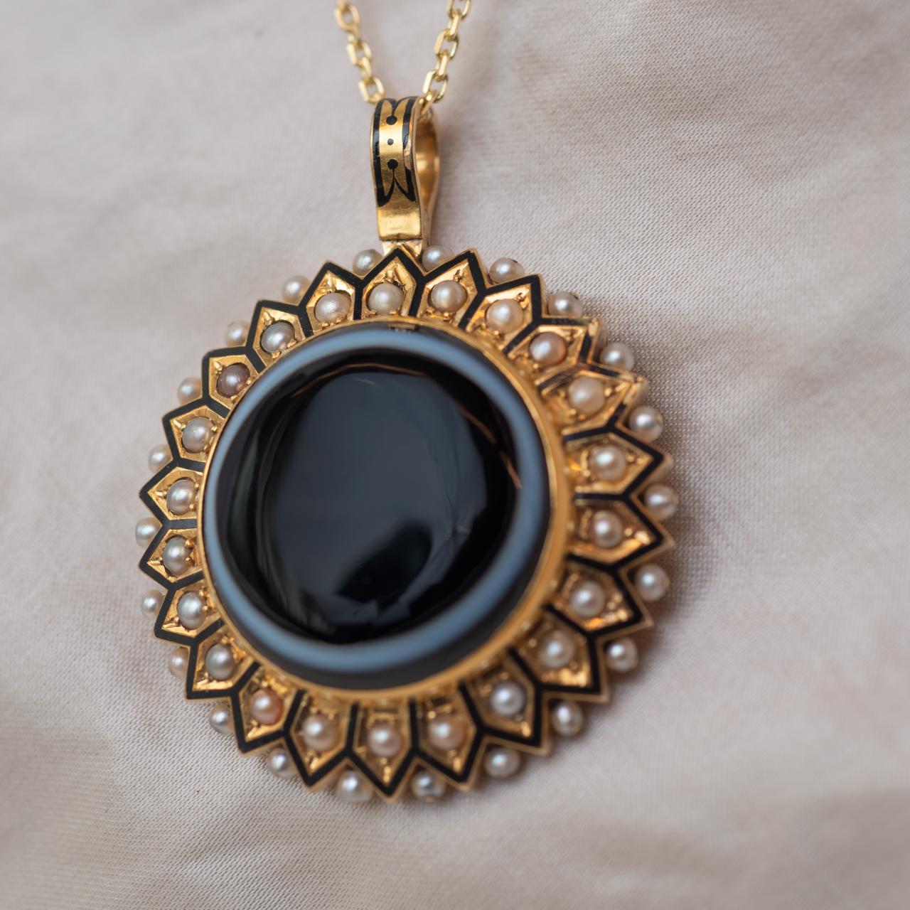 15ct locket back pendant
