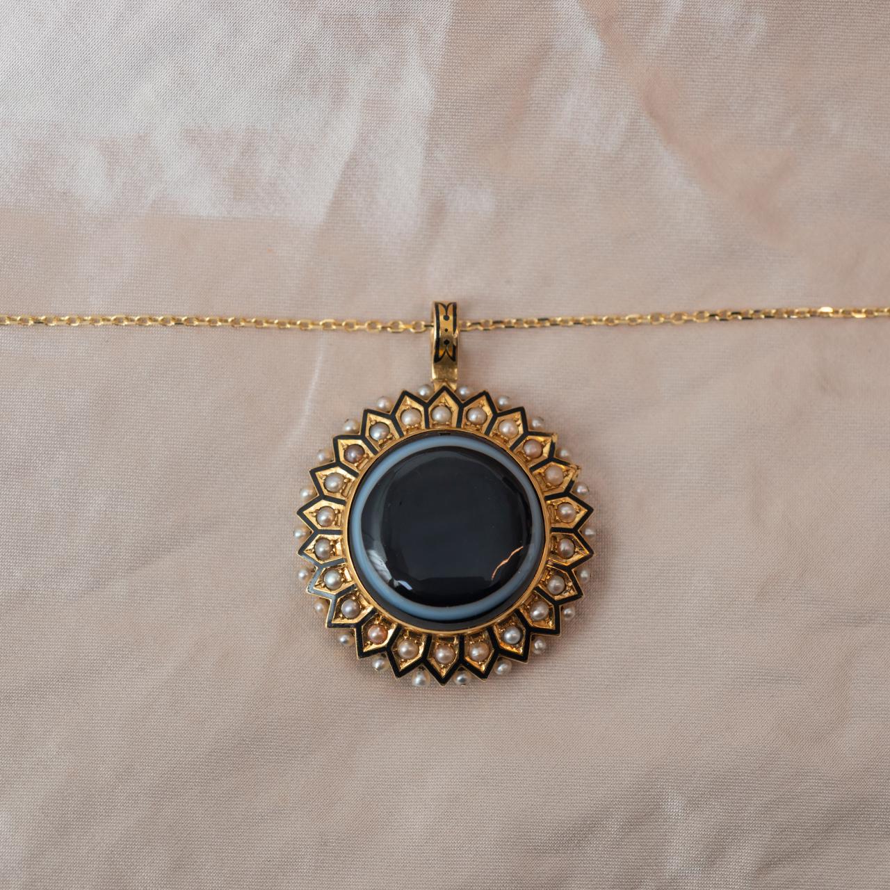 15ct locket back pendant