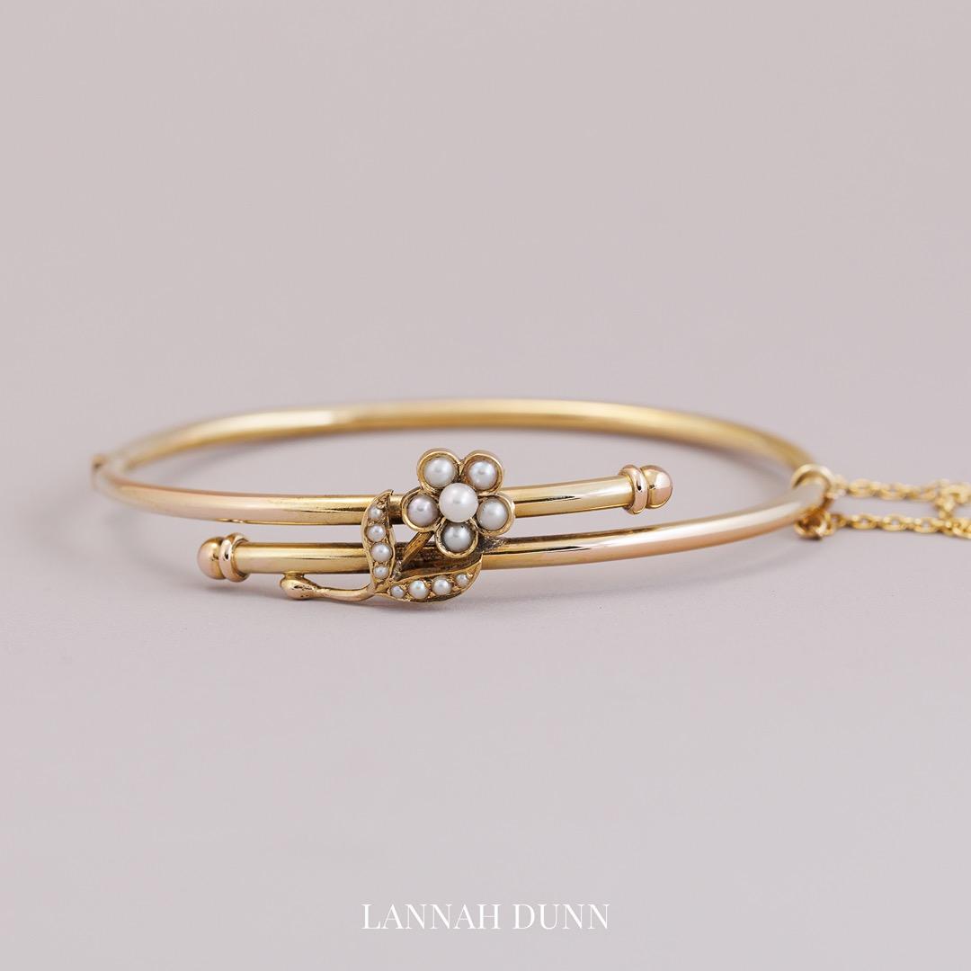 15ct Gold Antique English Bangle