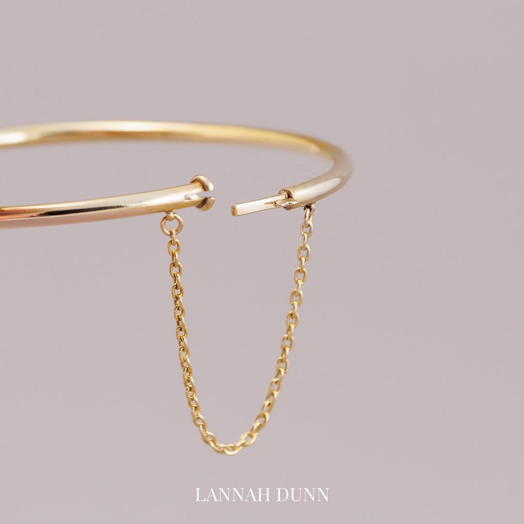 15ct Gold Antique English Bangle