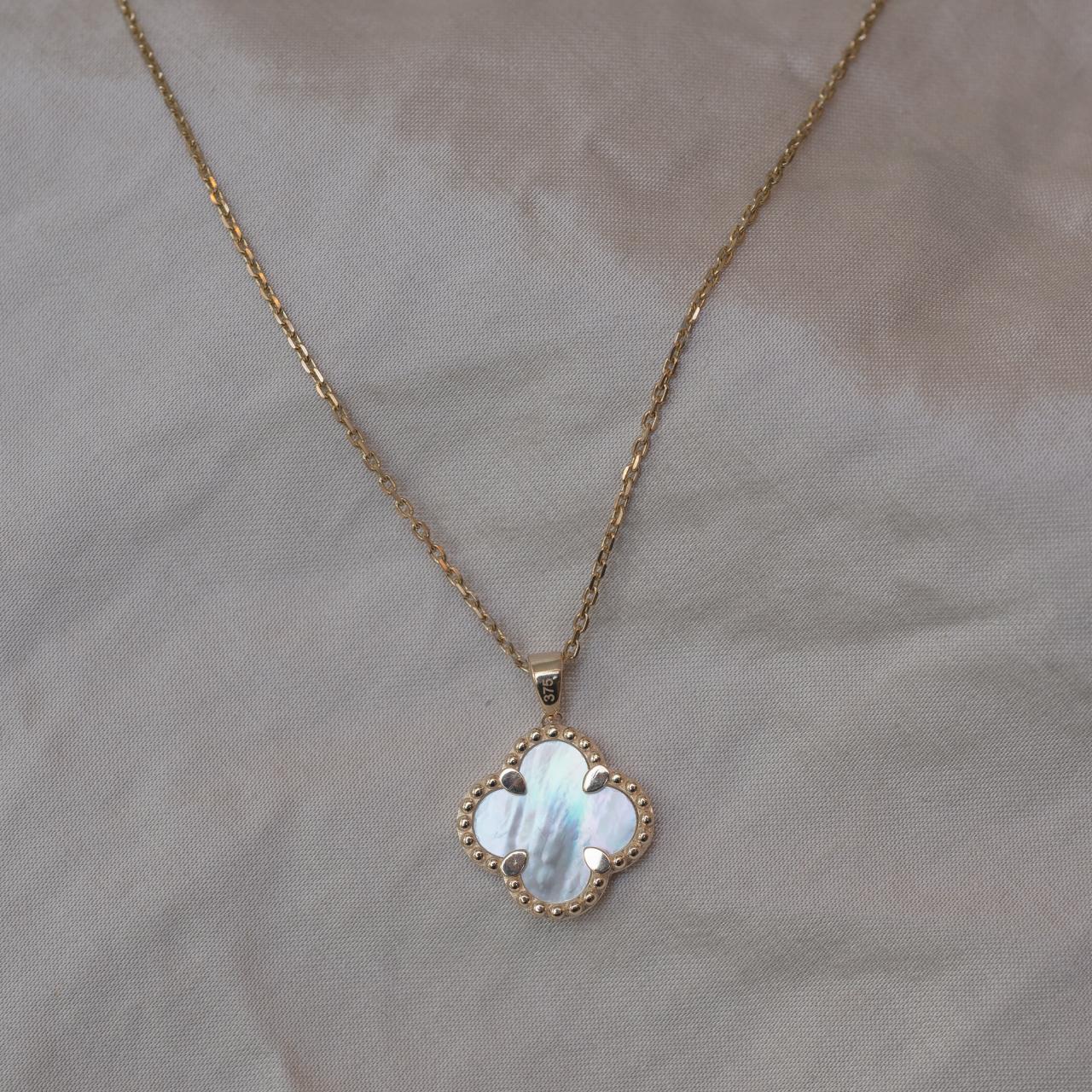 LD Mother of Pearl clover pendant