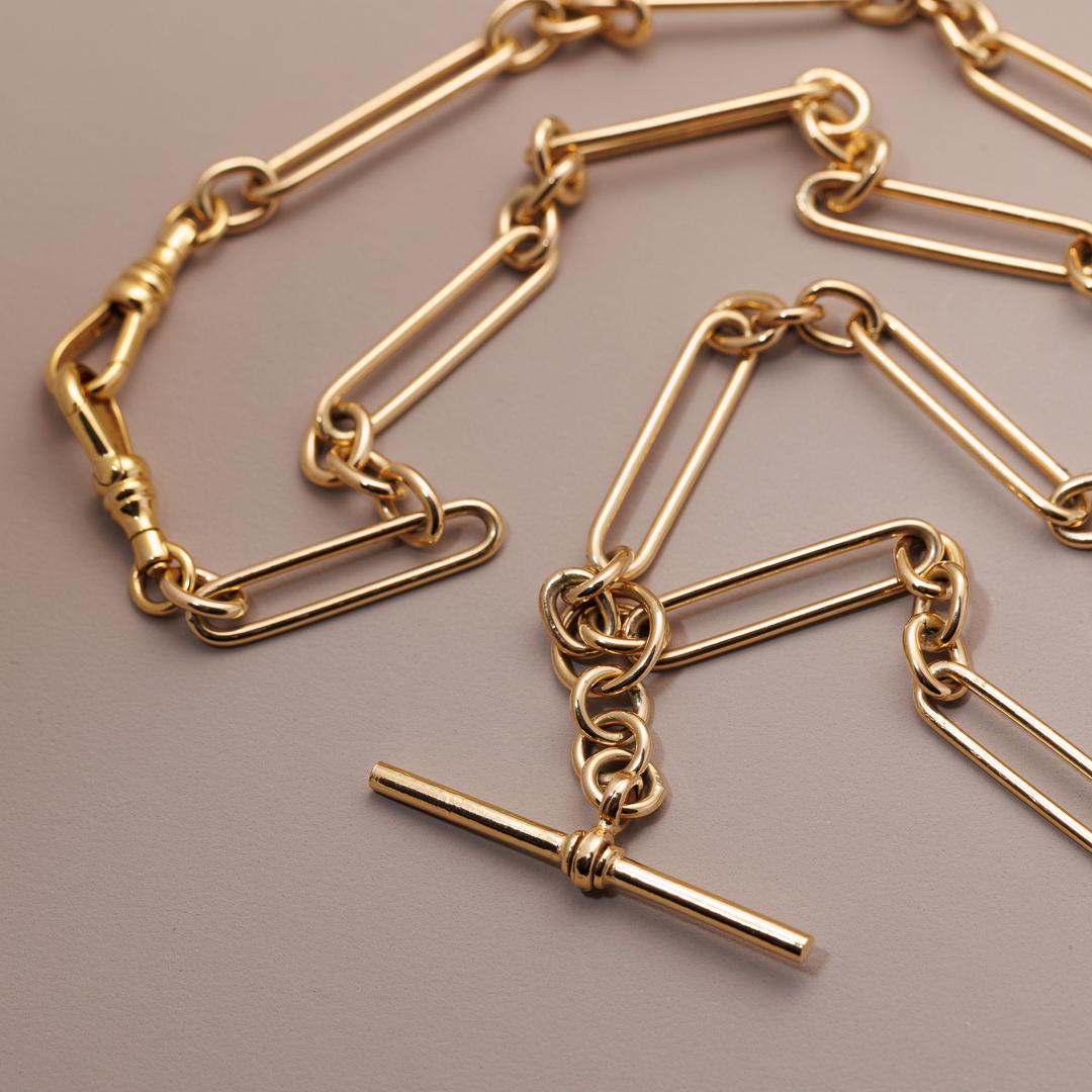 The LD Vintage Link fob chain in antique T-bar design, yellow gold