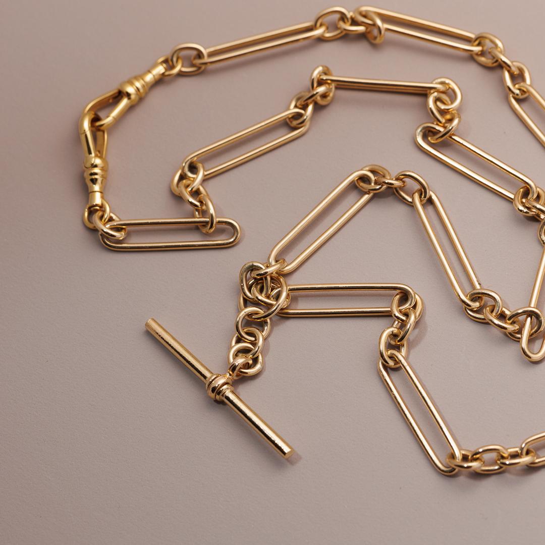 The LD Vintage Link fob chain in antique T-bar design, yellow gold