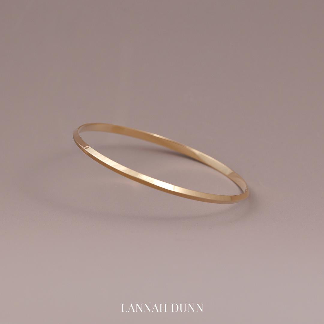 LD knife edge, solid 9ct yellow, 63ID