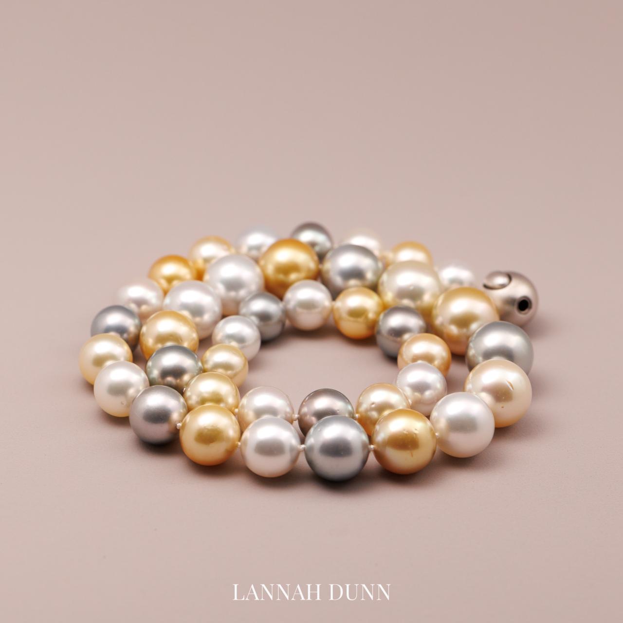 Lustrous soft tone South Sea and Tahitian necklace strand