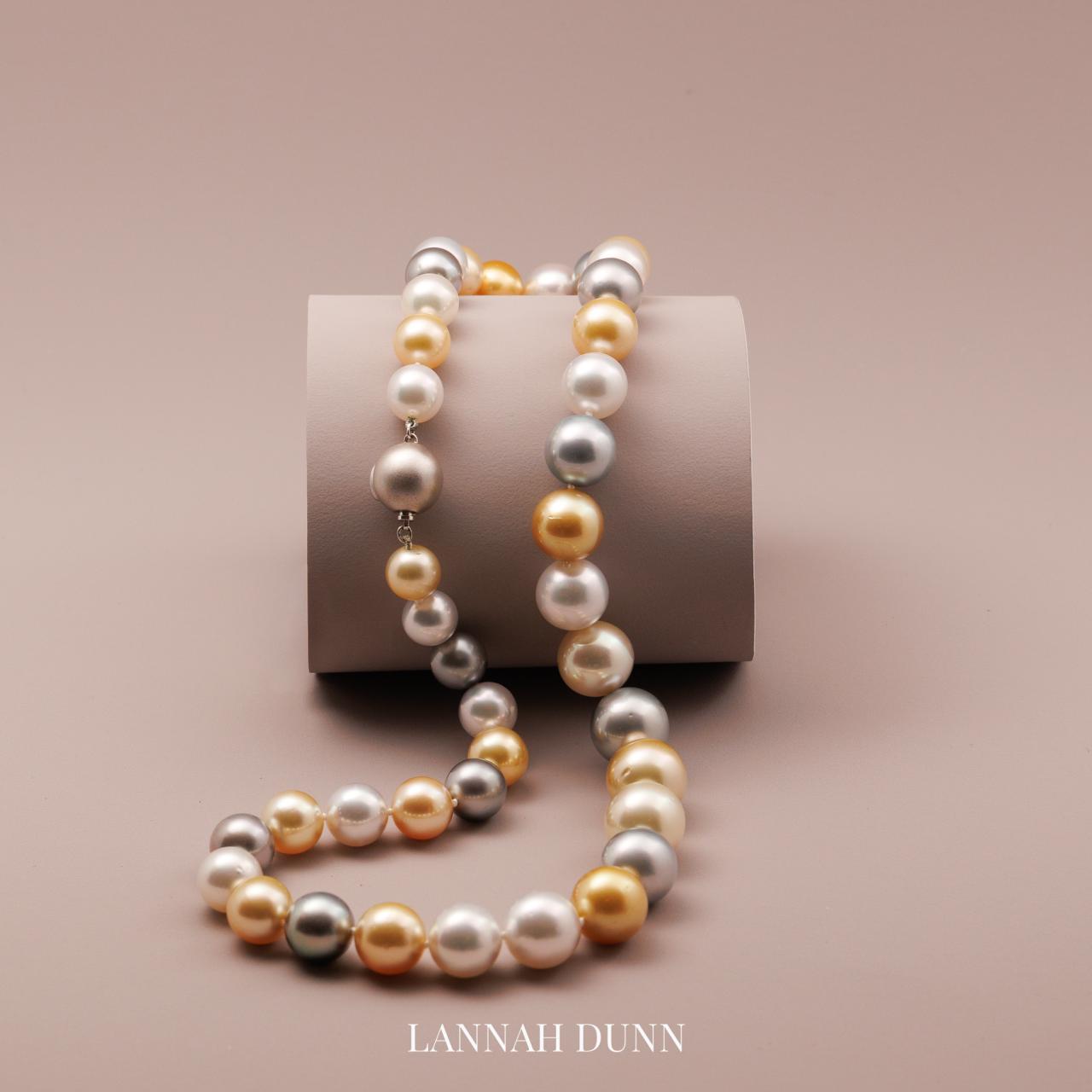 Lustrous soft tone South Sea and Tahitian necklace strand