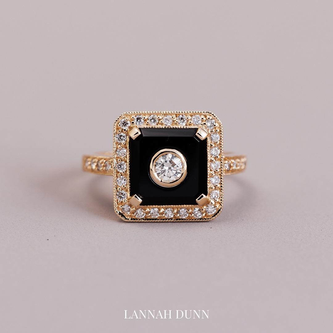 Grandi onyx & Diamond Ring, yellow gold