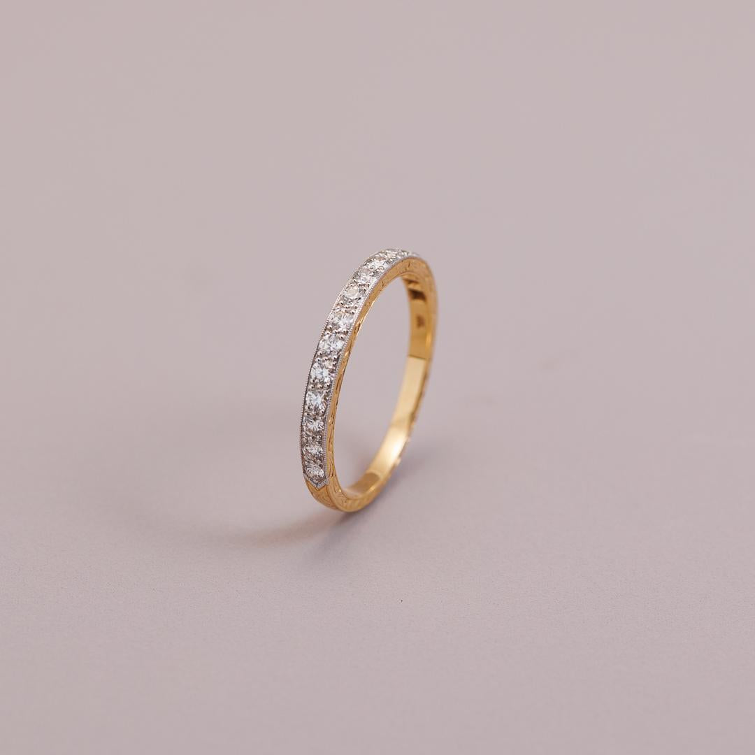Antique style engraved 18ct yellow gold diamond wedding ring