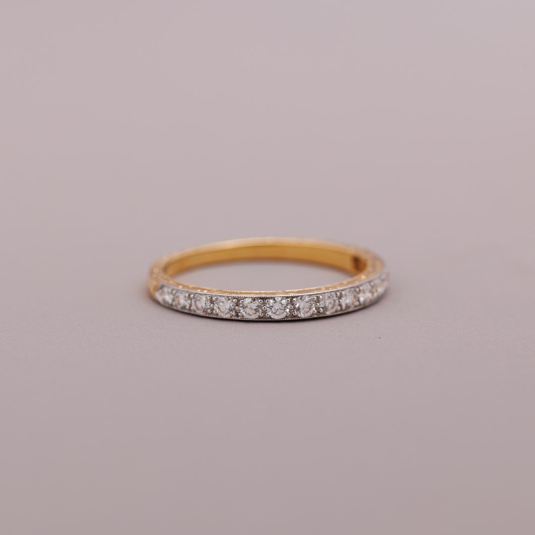 Antique style engraved 18ct yellow gold diamond wedding ring