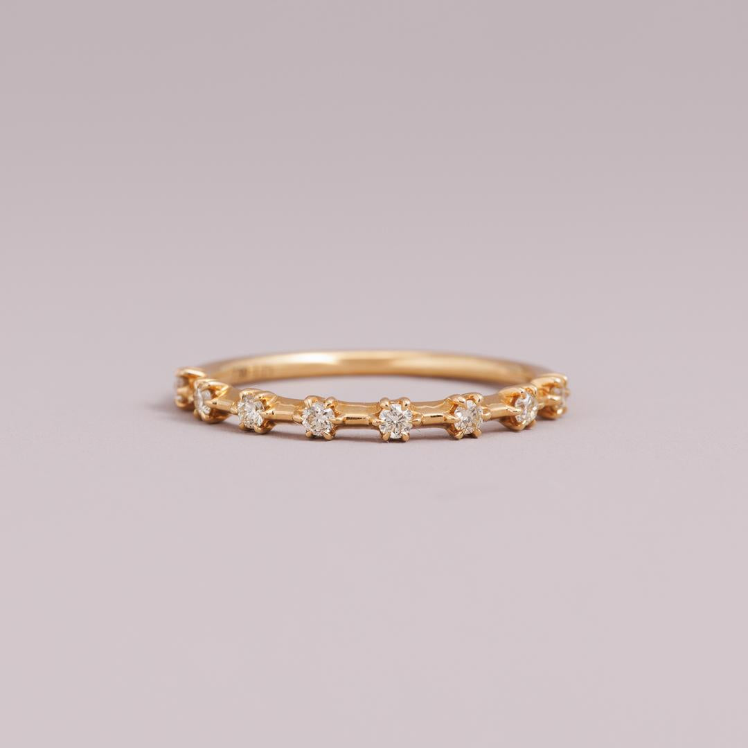 8-diamond crown ring
