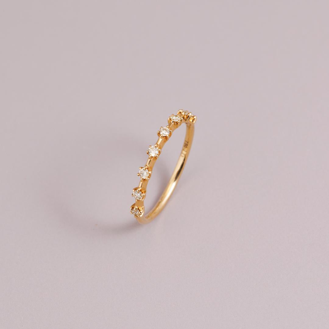 8-diamond crown ring