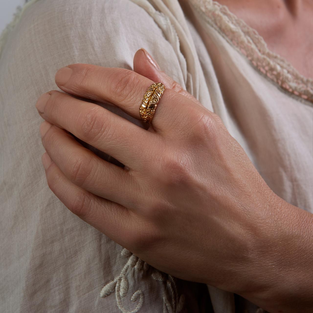 Hallmarked Chester Antique Gold 18ct Gold Ring