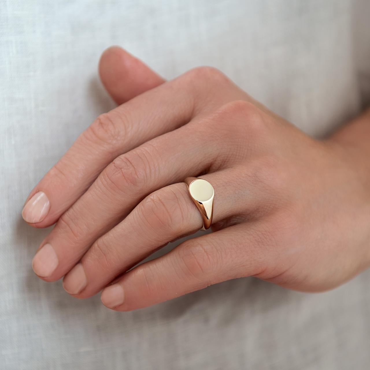 Signature LD Women’s Midi Monogram Ring