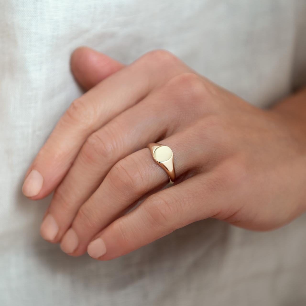 Signature LD Women’s Mini Monogram Ring