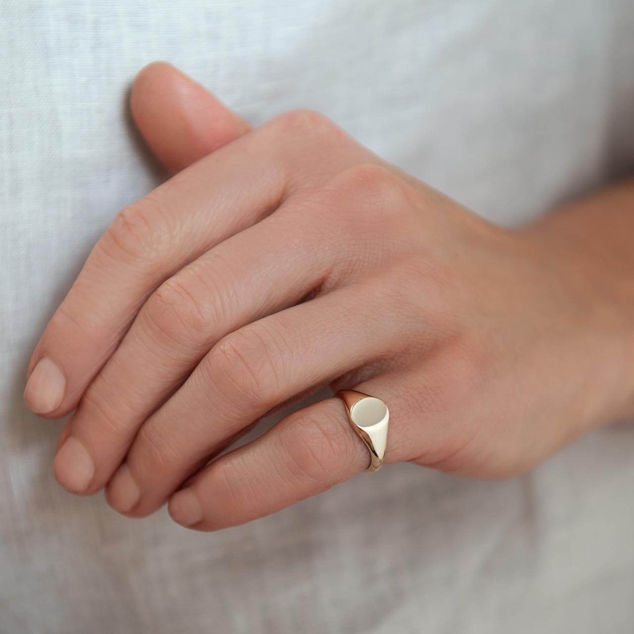 Signature LD Women’s Mini Monogram Ring
