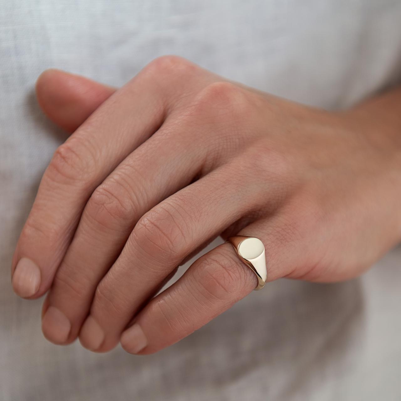 Signature LD Women’s Mini Monogram Ring