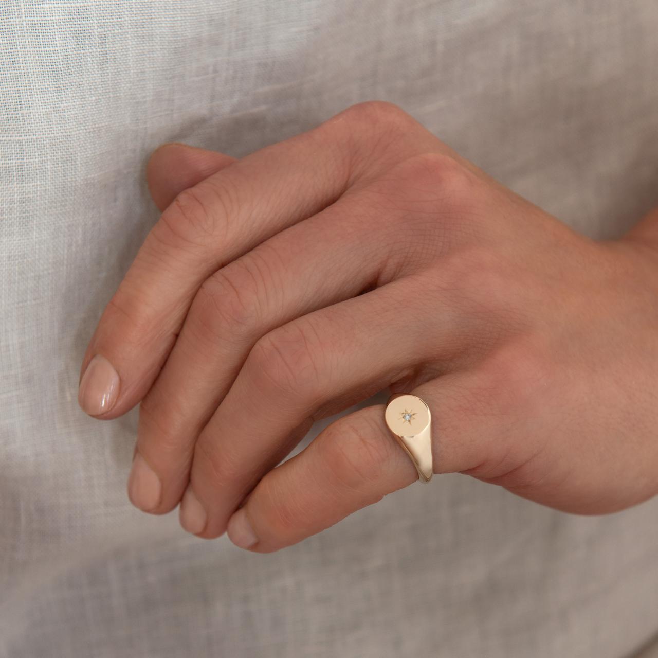 Signature LD Women’s Midi Monogram Ring