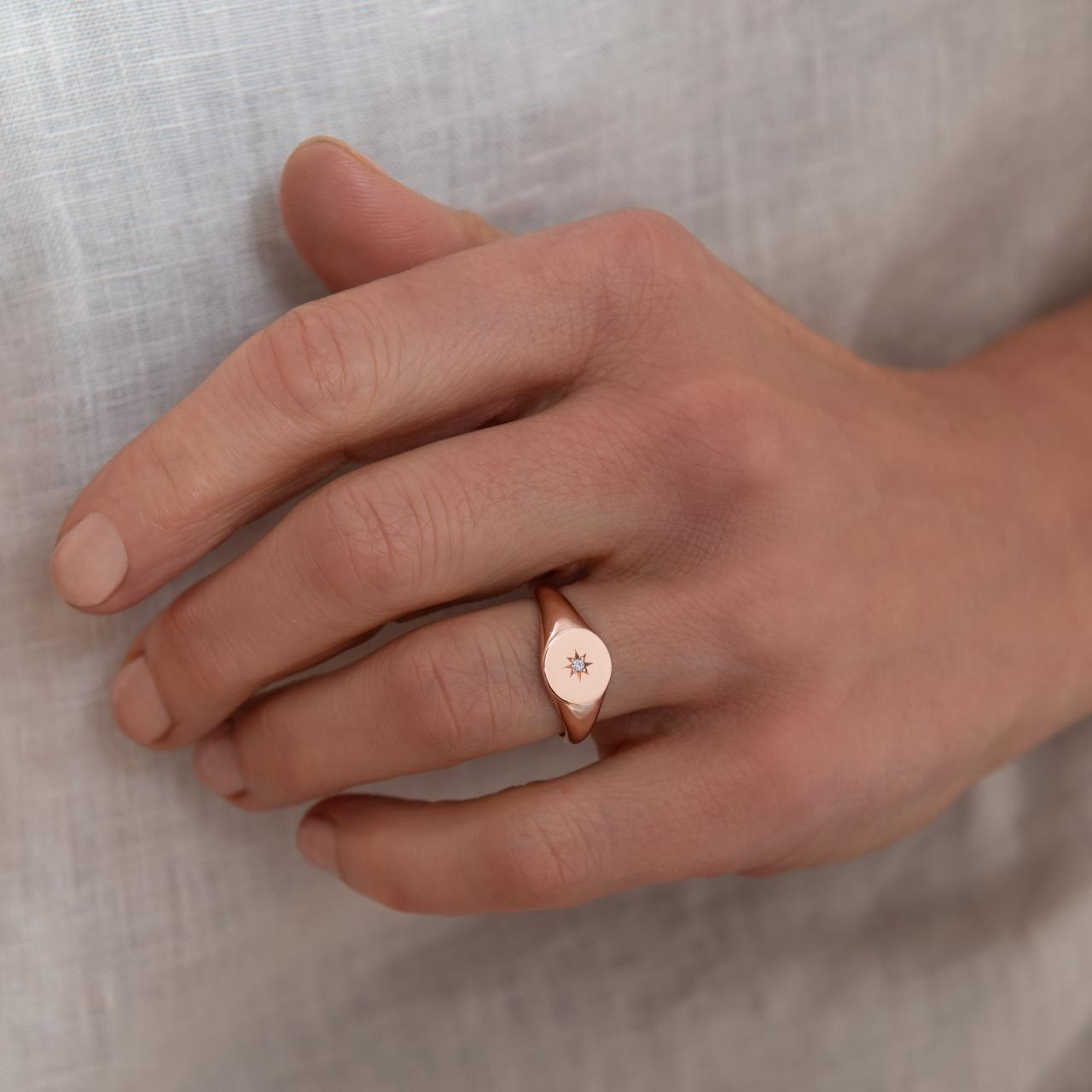 Signature LD Women’s Midi Monogram Ring