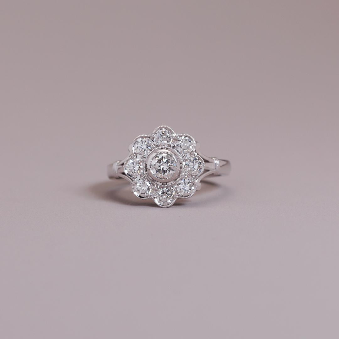 The LD ‘Alice’ Daisy, all white gold