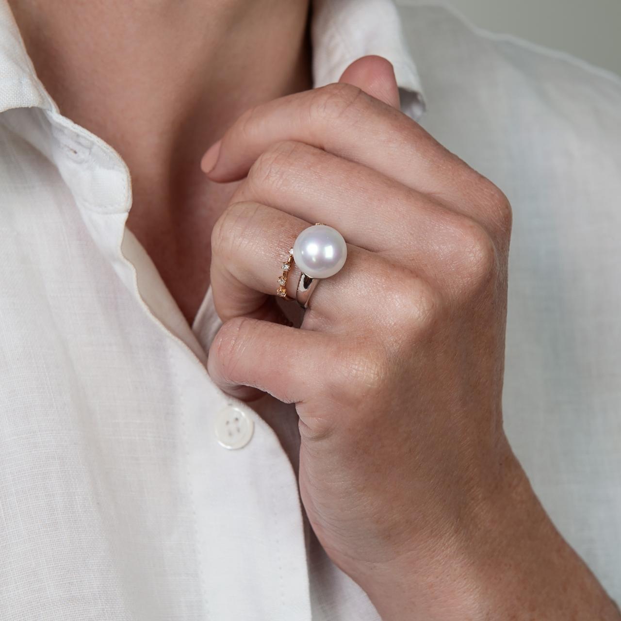 The LD Pearl Ring, White Gold