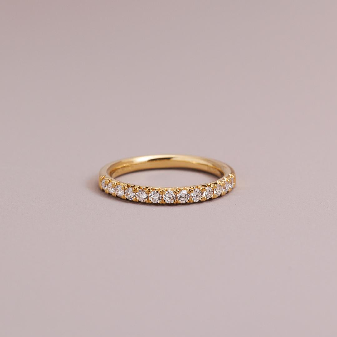 18ct yellow gold and diamond wedding ring
