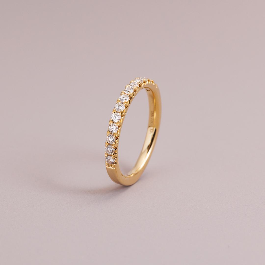 18ct yellow gold and diamond wedding ring