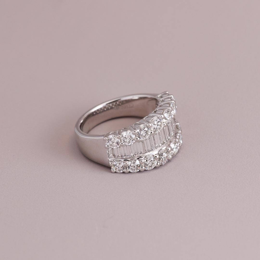 Large taper diamond ring