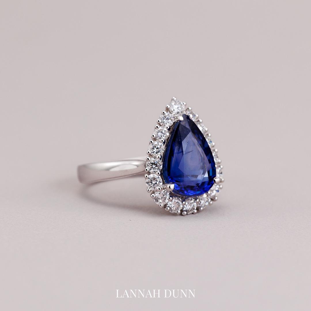 Pear-cut sapphire & diamond cluster
