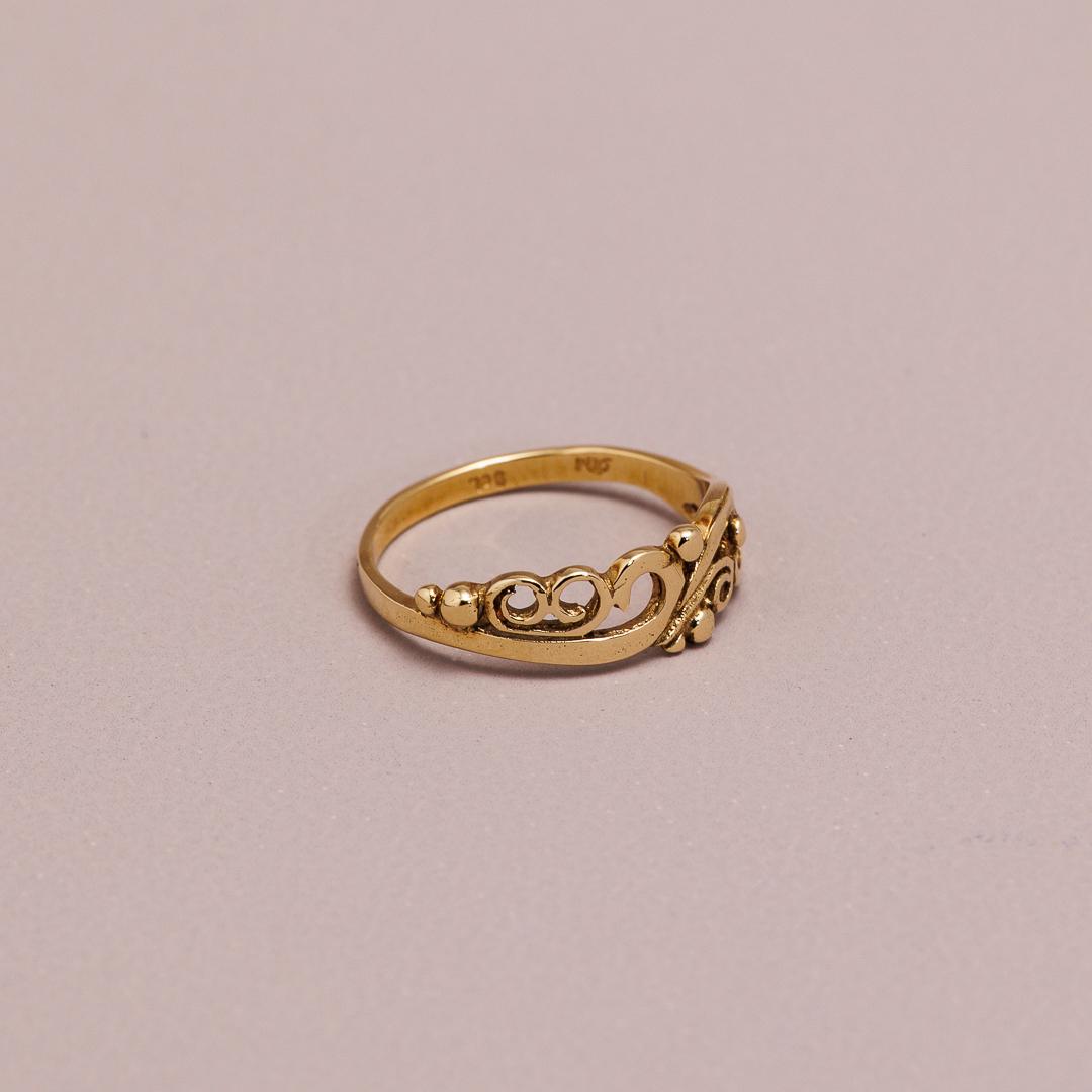 Vintage filigree scroll dress ring