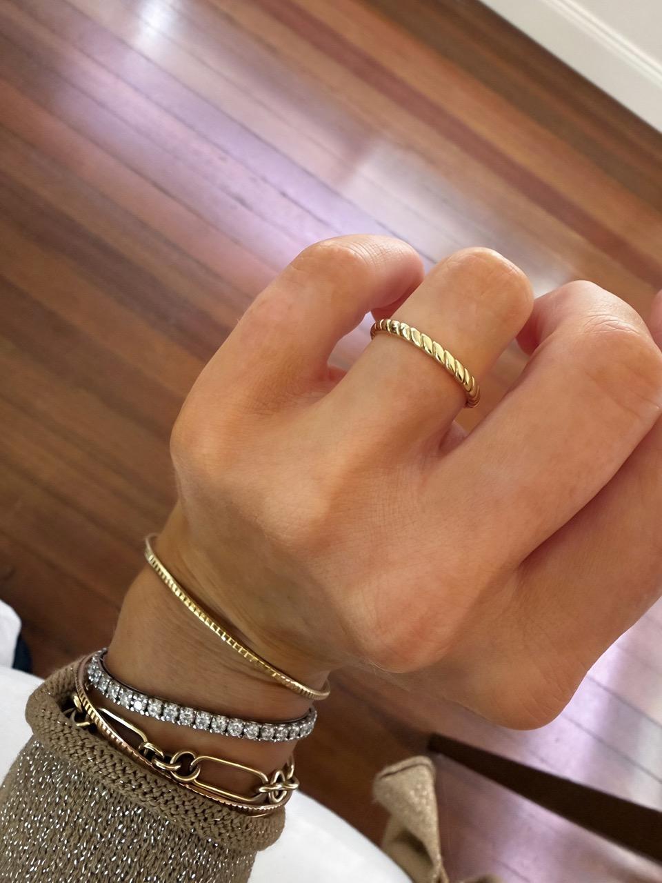 Gold twist band