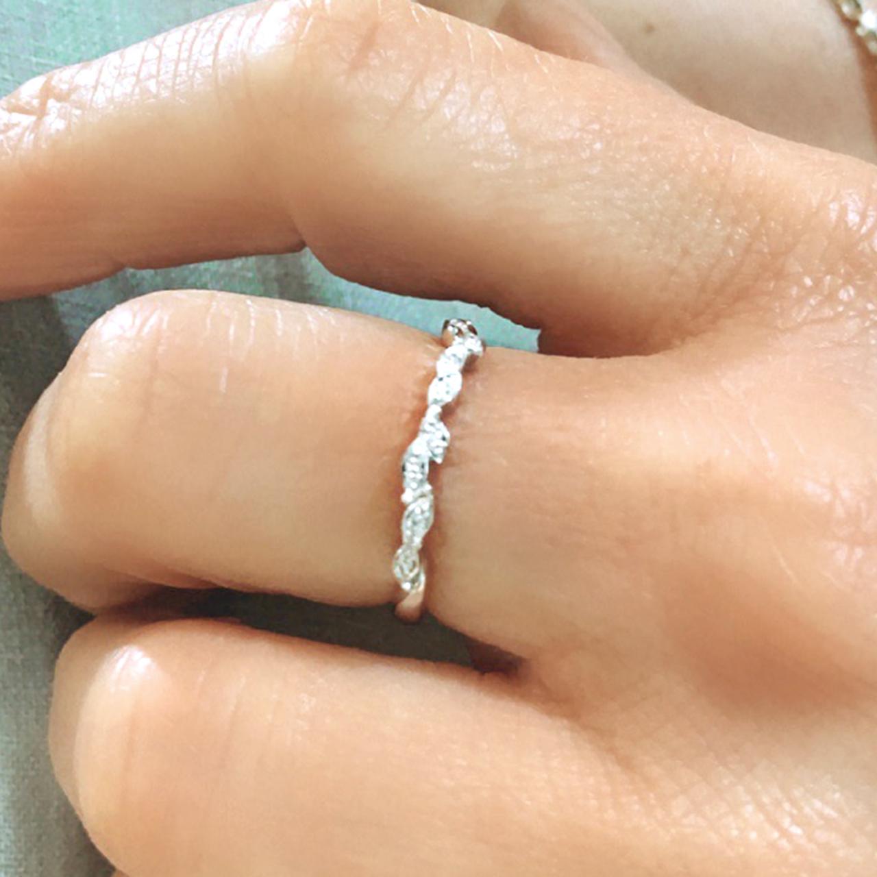 Petite 'Leaf' Design