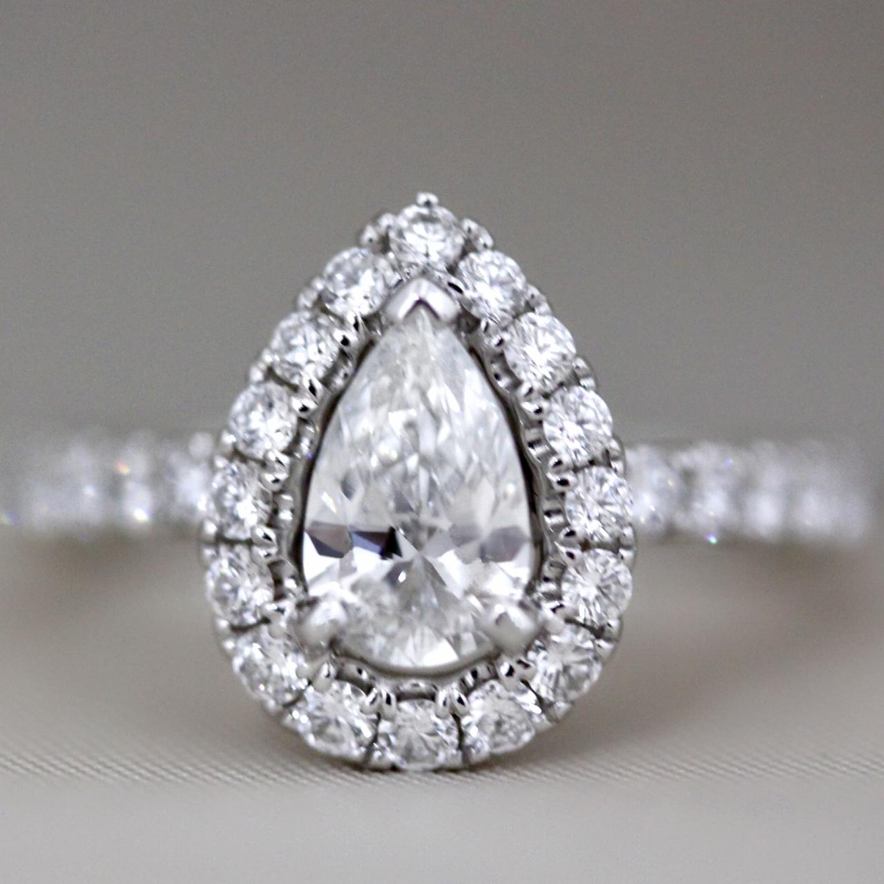 LD Pear Diamond Ring