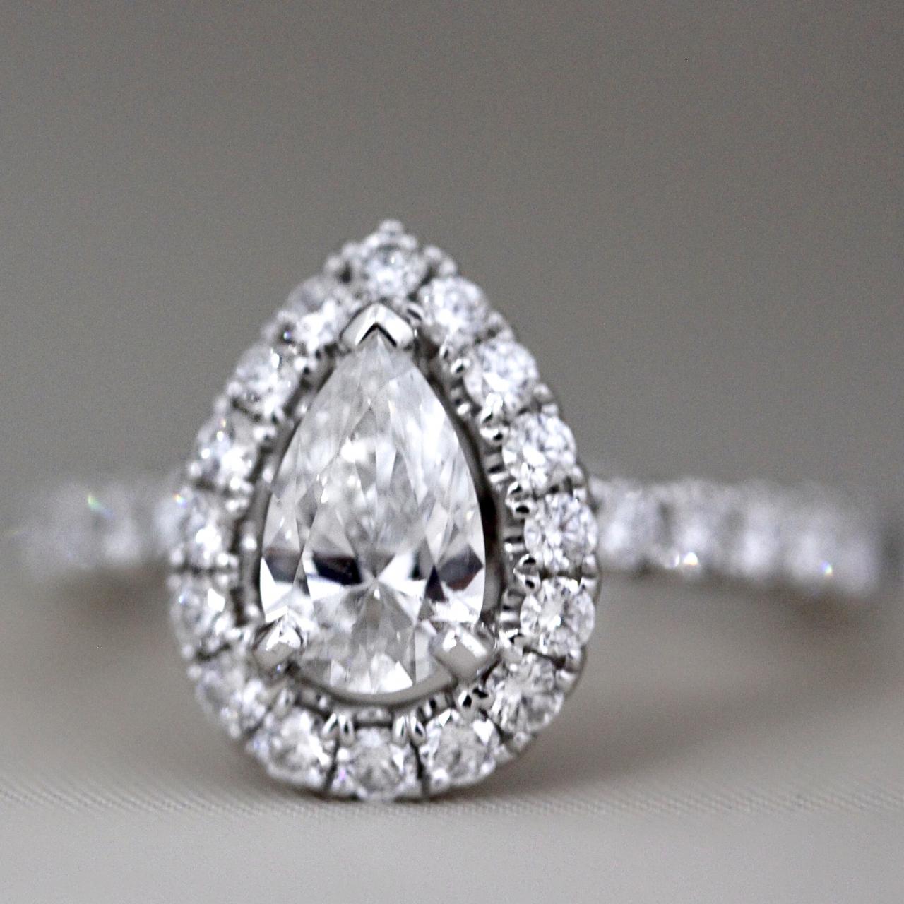 LD Pear Diamond Ring