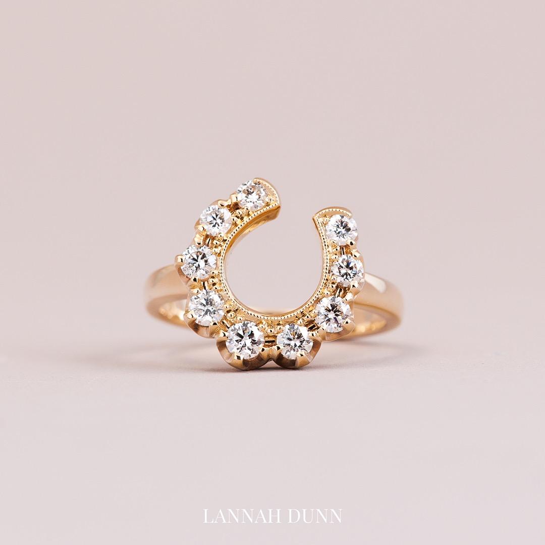 9ct yellow gold LD signature vintage diamond horseshoe ring