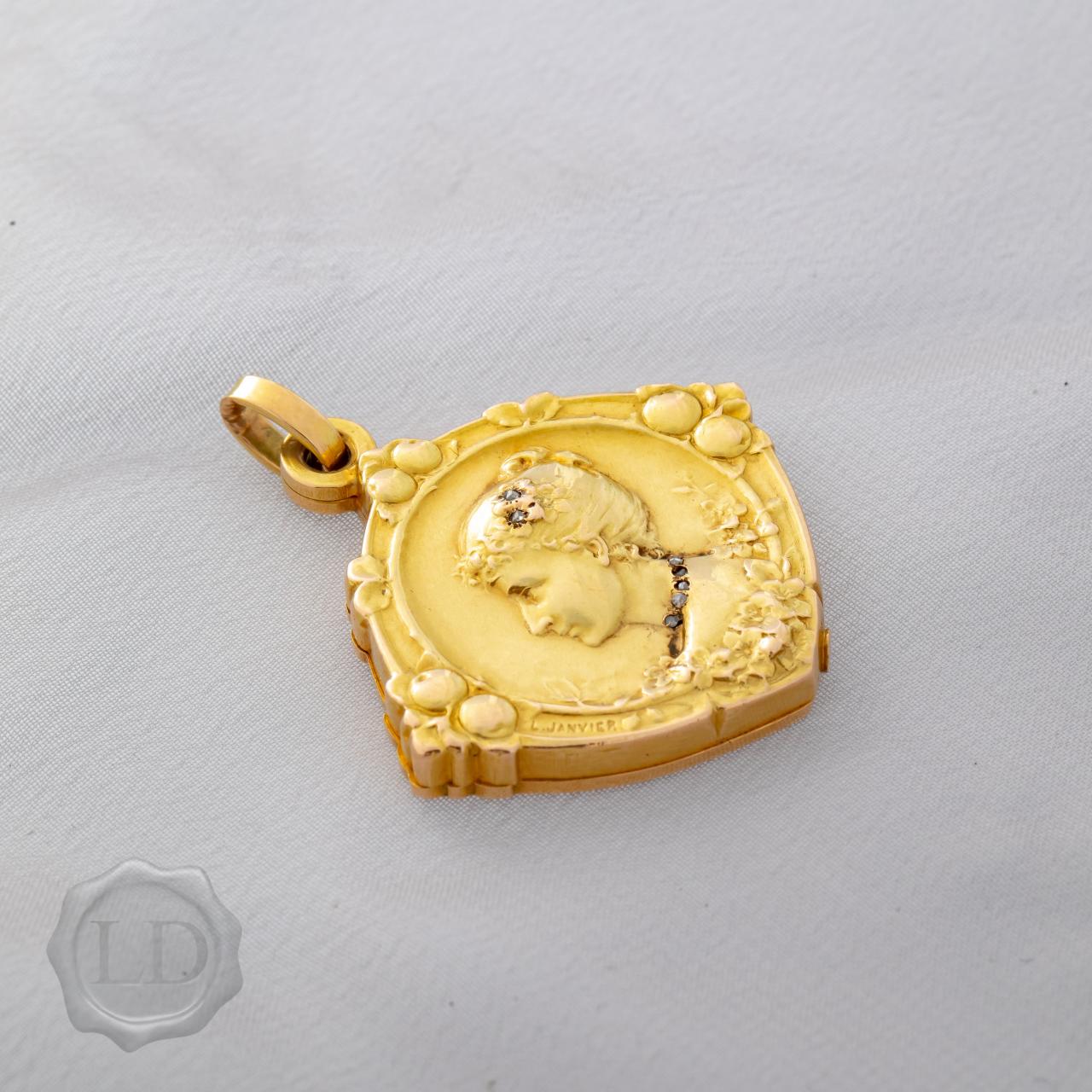 High-carat French antique diamond set locket